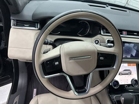 Used 2022 Land Rover Range Rover Velar R-Dynamic S image 10