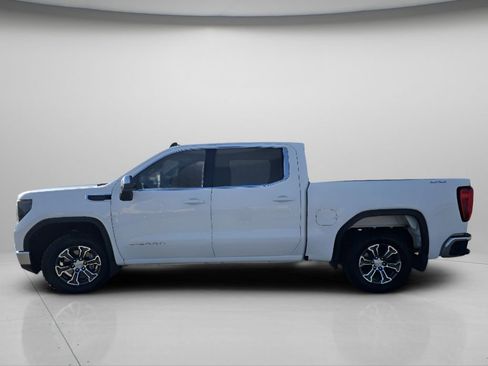 Used 2023 GMC Sierra 1500 SLE image 20