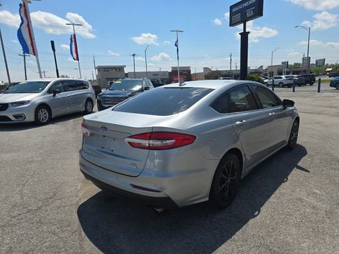 Used 2020 Ford Fusion SE FWD image 5