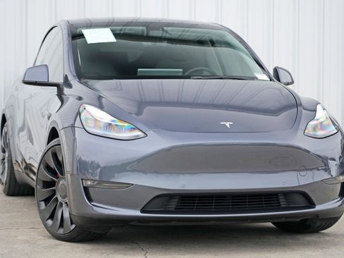 Used 2022 Tesla Model Y Performance image 4