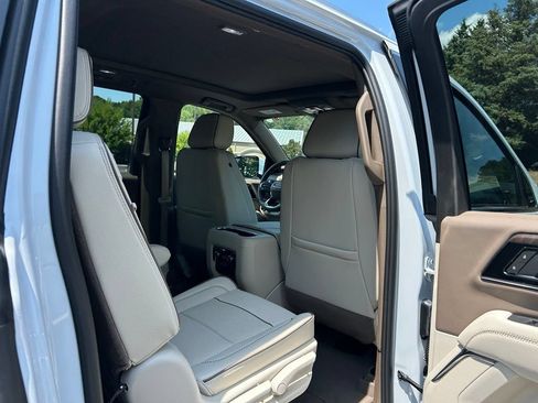 Used 2026 GMC Yukon XL Denali w/ Sun & Power Step Package AWD/4WD image 53