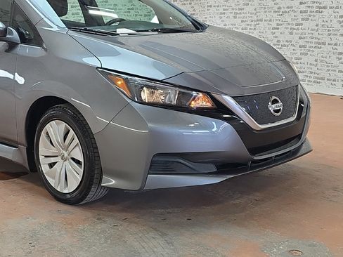 Used 2022 Nissan Leaf S image 7