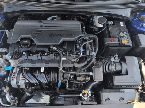 Used 2025 Hyundai Elantra SEL FWD image 33