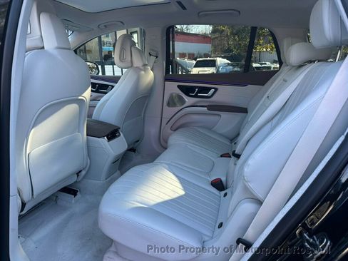 Used 2023 Mercedes-Benz EQS 580 4MATIC SUV image 14