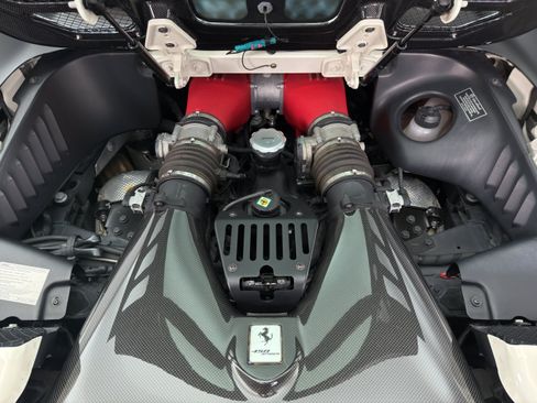 Used 2013 Ferrari 458 Spider RWD image 54