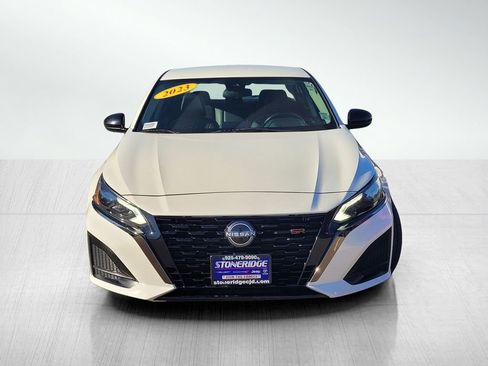 Used 2023 Nissan Altima 2.5 SR image 2