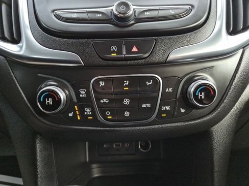 Used 2024 Chevrolet Equinox LT image 28