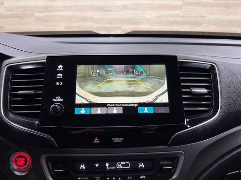 Used 2024 Honda Passport EX-L image 11