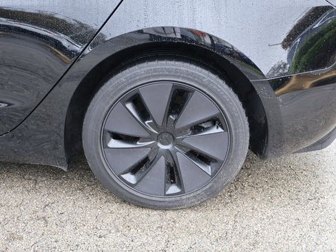 Used 2024 Tesla Model 3 Standard Range image 23