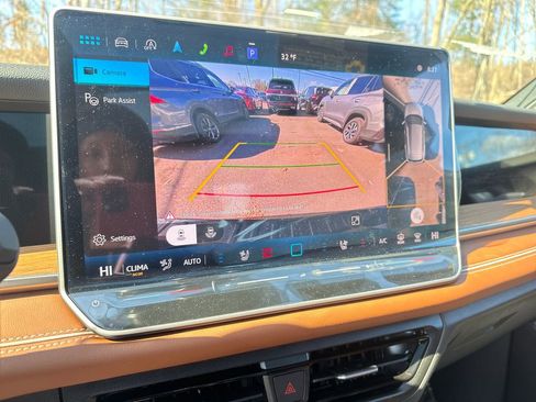 New 2026 Volkswagen Tiguan SEL R-Line image 10