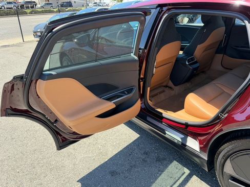 Used 2023 Lucid Air Touring AWD/4WD image 46