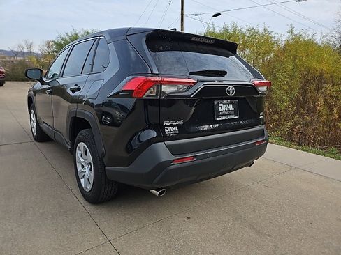 Used 2024 Toyota RAV4 LE image 9
