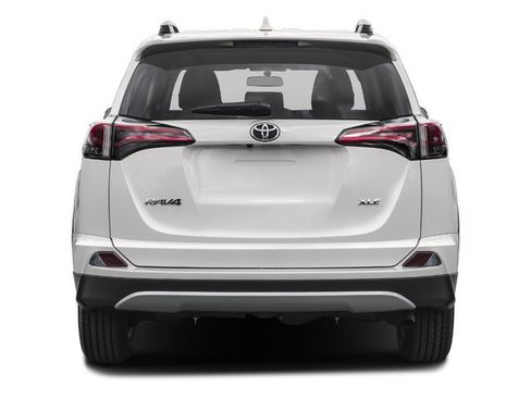 Used 2017 Toyota RAV4 XLE FWD image 5