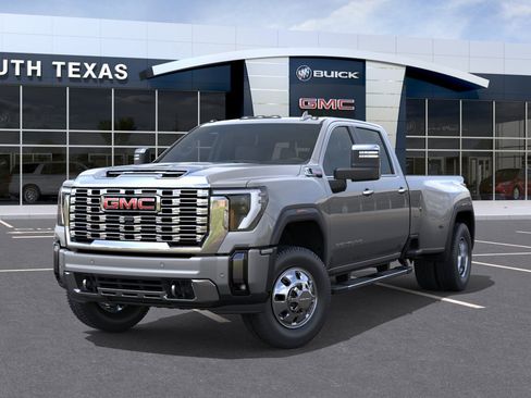 New 2026 GMC Sierra 3500 Denali w/ Denali Reserve Package AWD/4WD image 6