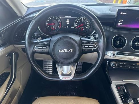 Used 2022 Kia Stinger GT2 image 17