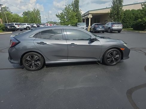 Used 2018 Honda Civic EX image 8