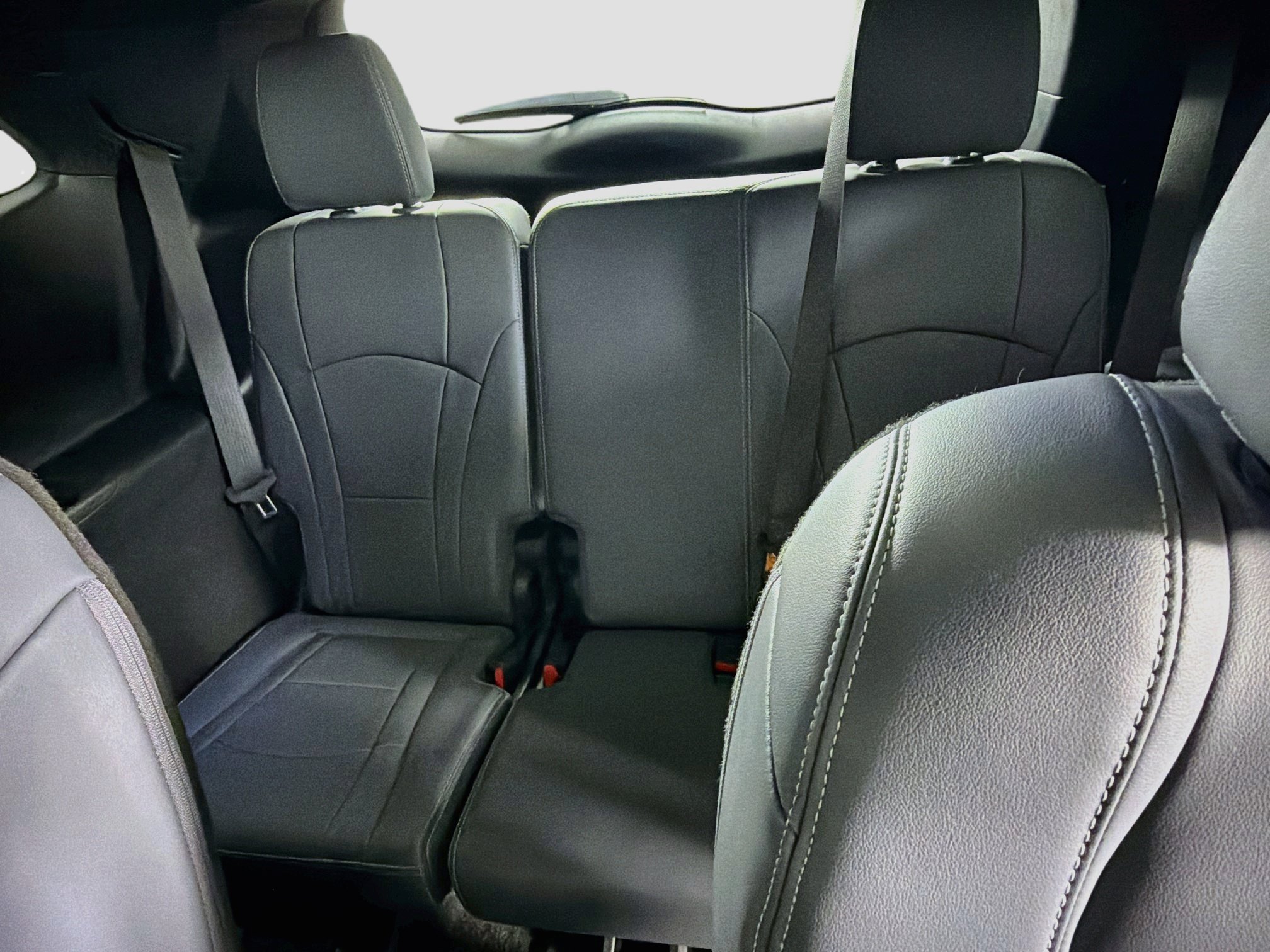 Used 2024 Buick Enclave Essence w/ Sport Touring Edition FWD image 28