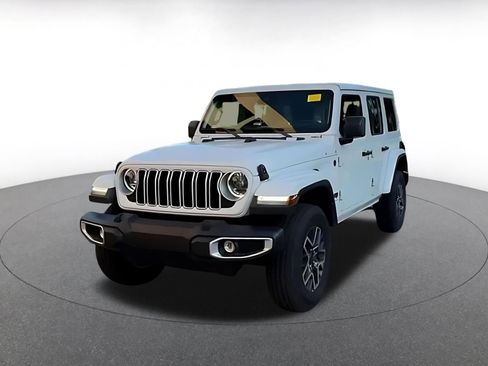 Used 2025 Jeep Wrangler Unlimited Sahara AWD/4WD image 6