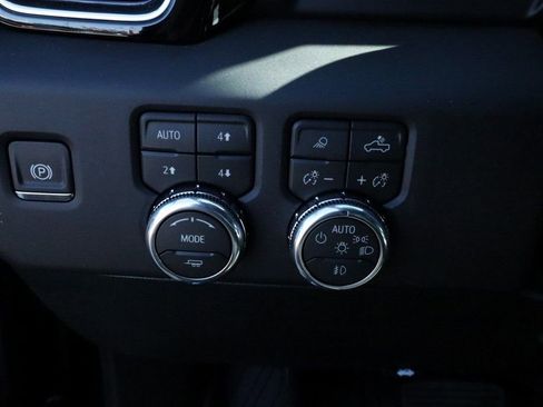 New 2026 GMC Sierra 2500 Denali w/ Denali Reserve Package image 13