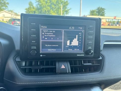 Used 2020 Toyota RAV4 XLE FWD image 16