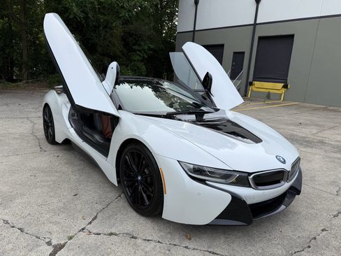 Used 2019 BMW i8 Roadster AWD/4WD image 13