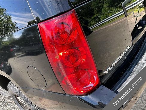 Used 2014 GMC Yukon XL SLT AWD/4WD image 23