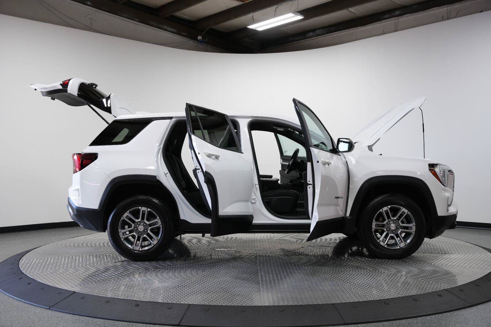 Used 2026 GMC Terrain Elevation FWD image 9