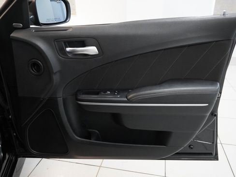 Used 2018 Dodge Charger R/T Scat Pack image 29