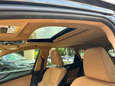Used 2025 Lexus NX 250 FWD w/ Accessory Package (Z1) image 15