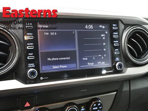 Used 2020 Toyota Tacoma SR5 AWD/4WD image 18