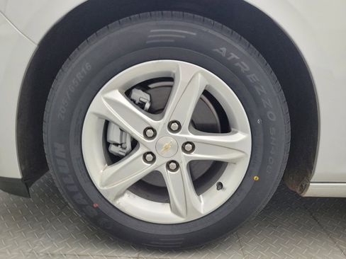 Used 2021 Chevrolet Malibu LS FWD image 31