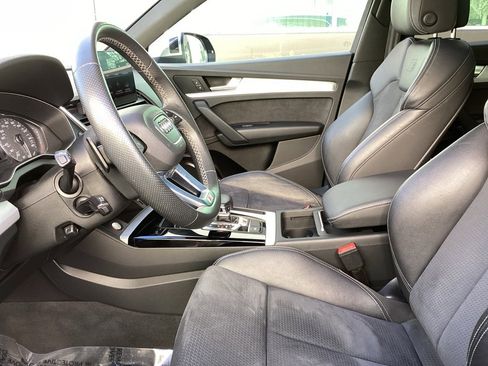 Used 2021 Audi SQ5 Premium w/ Convenience Package image 4