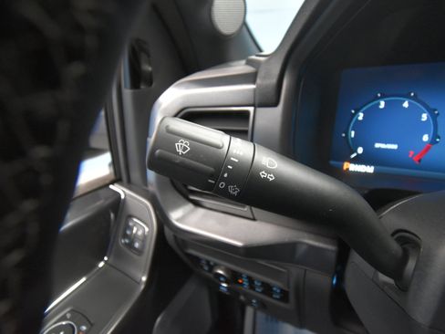 New 2025 Ford F150 Lariat w/ Equipment Group 502A High image 9