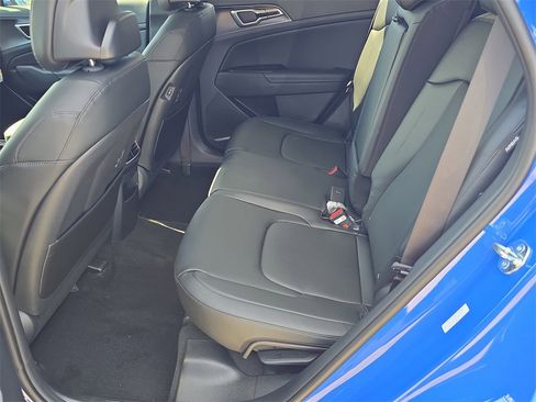 New 2026 Kia Sportage EX image 17