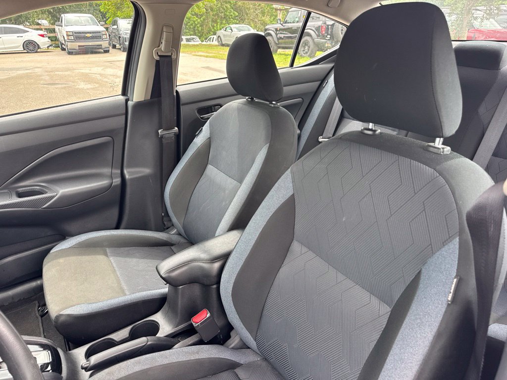 Used 2024 Nissan Versa SV FWD image 10