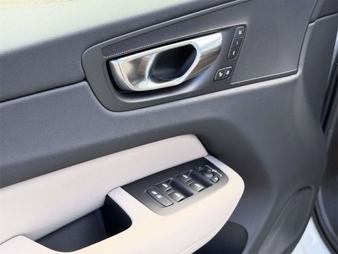 New 2026 Volvo XC60 B5 Plus w/ Protection Package Premier image 17