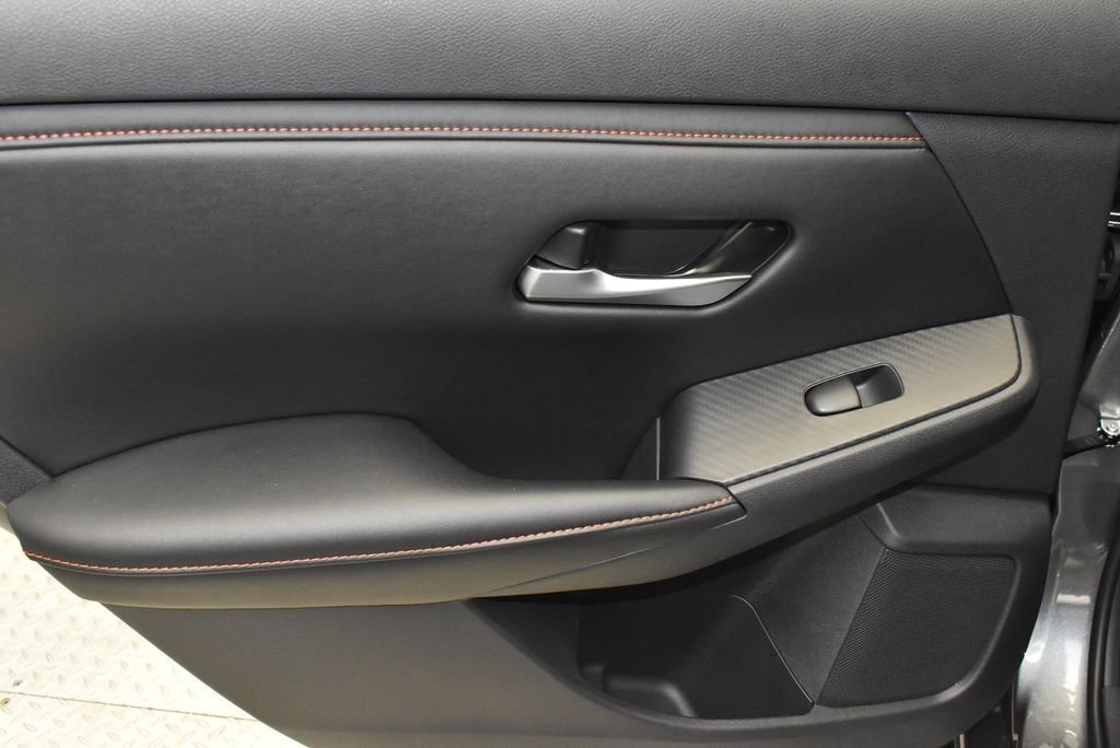 Used 2025 Nissan Sentra SR FWD image 34