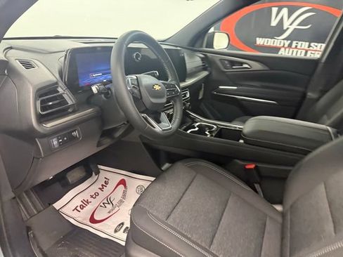 New 2026 Chevrolet Traverse LT w/ Driver Confidence Package FWD image 8