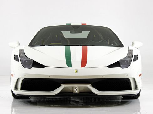 Used 2015 Ferrari 458 Speciale Coupe RWD image 14