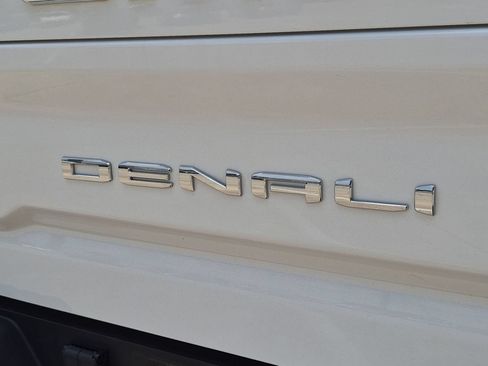 Used 2025 GMC Sierra 3500 Denali Ultimate AWD/4WD image 7