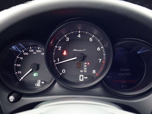 New 2026 Porsche Macan Turbo image 16