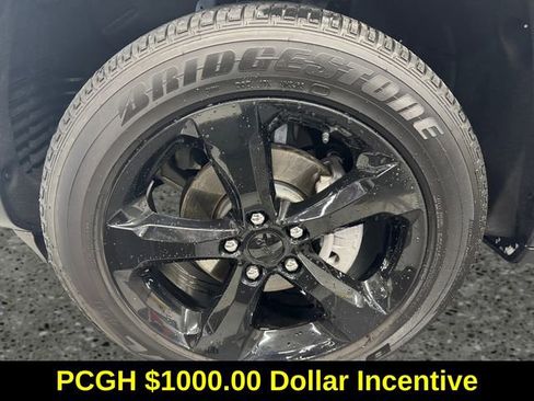 Used 2025 Jeep Grand Cherokee Altitude image 24