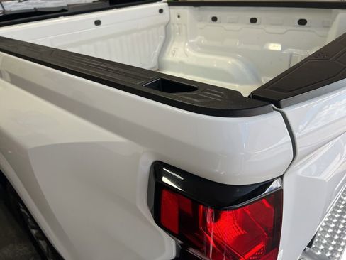 Used 2024 Chevrolet Colorado LT w/ LT Convenience Package image 33