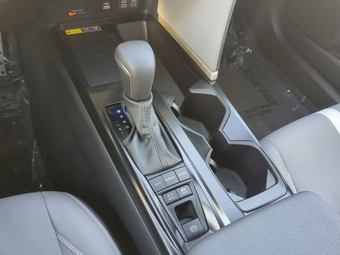 Used 2026 Toyota Camry SE image 15