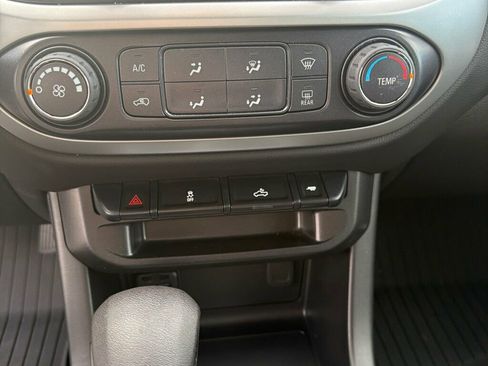 Used 2022 Chevrolet Colorado LT w/ LT Convenience Package image 17