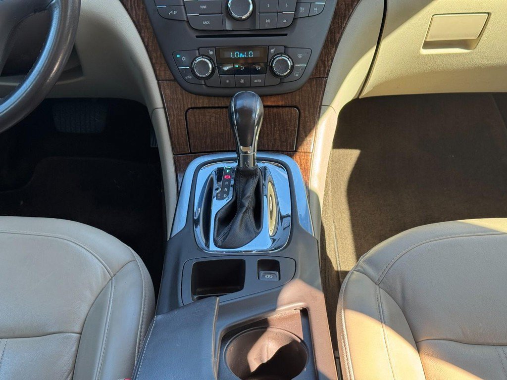 Used 2013 Buick Regal Premium FWD image 18