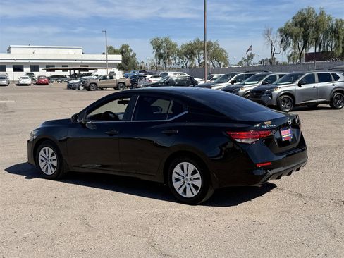 Certified 2025 Nissan Sentra S image 4