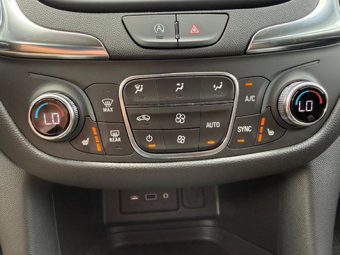 Certified 2024 Chevrolet Equinox LT w/ LPO, Floor Liner Package FWD image 24