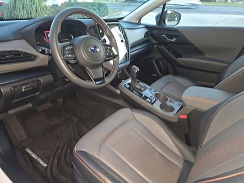 Used 2024 Subaru Crosstrek 2.5i Limited w/ Crosstrek Mirror Package image 7