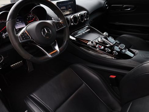 Used 2016 Mercedes-Benz AMG GT S image 3